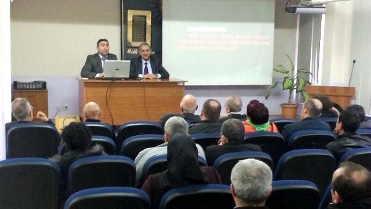 Zirai Mücadele İlaç ve Alet Bayileri Biglilendirildi