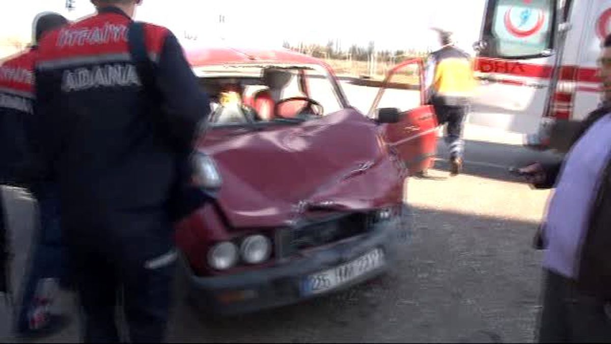 Adana\'da Trafik Kazası; 2\'si Ağır 3 Yaralı