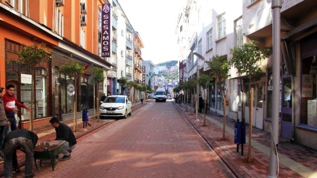 Amasra\'da Tahir Hoca Caddesi Yenileniyor