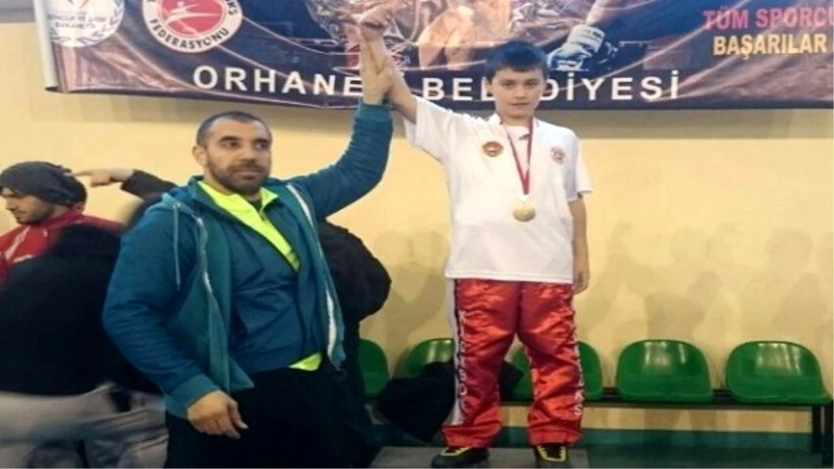 Balıkesirli Sporcular Kick Boks Turnuvasında İkinci Oldu