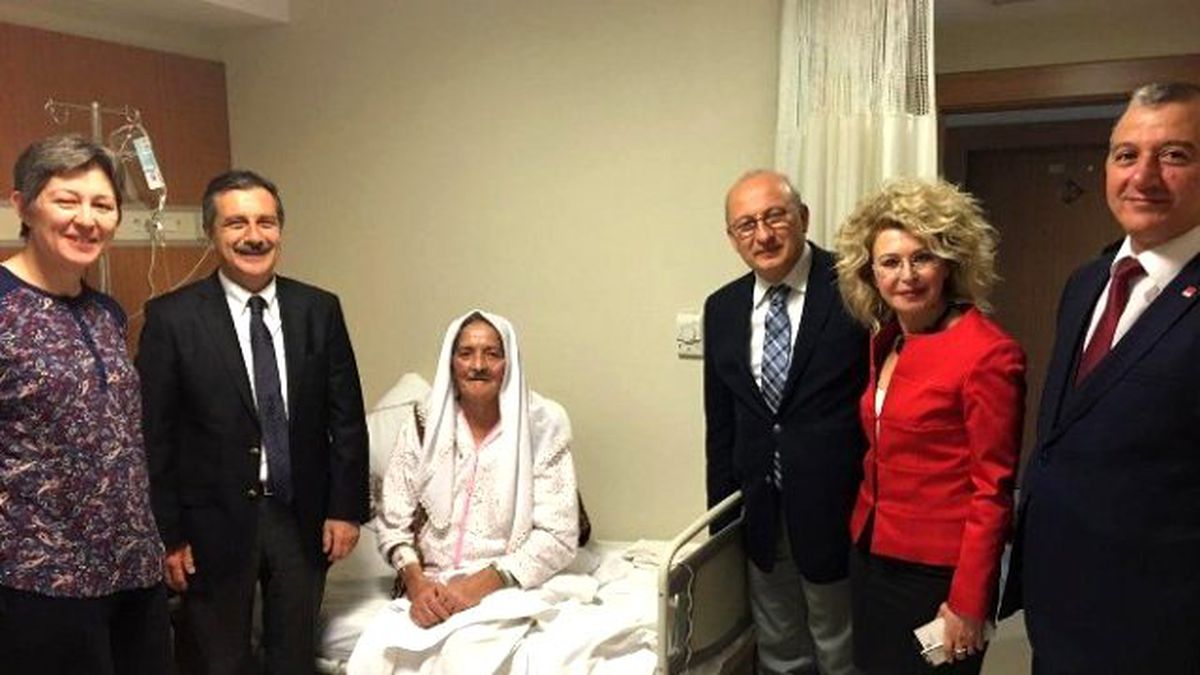 Başkan Ataç\'tan Kazım Kurt\'un Ablasına Geçmiş Olsun Ziyareti