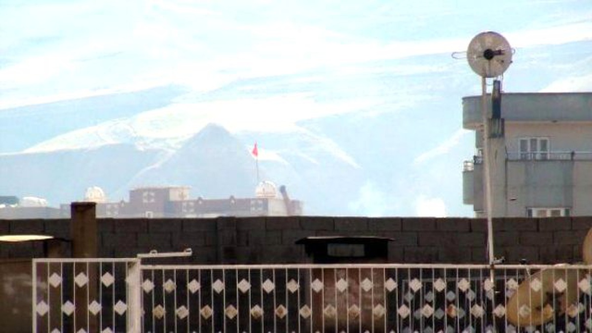 Cizre\'nin Büyük Bölümü Hendek ve Barikatlardan Temizlendi