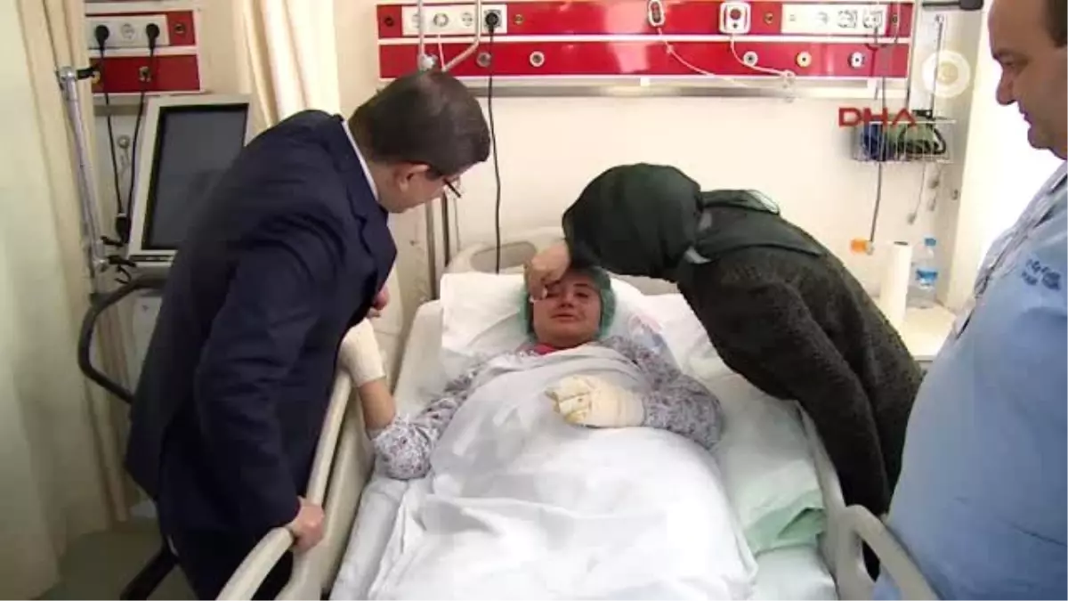 Davutoğlu ve Eşi Sare Davutoğlu, Çınar\'daki Saldırısında Polis Eşi ve Kızını Kaybeden İpek...