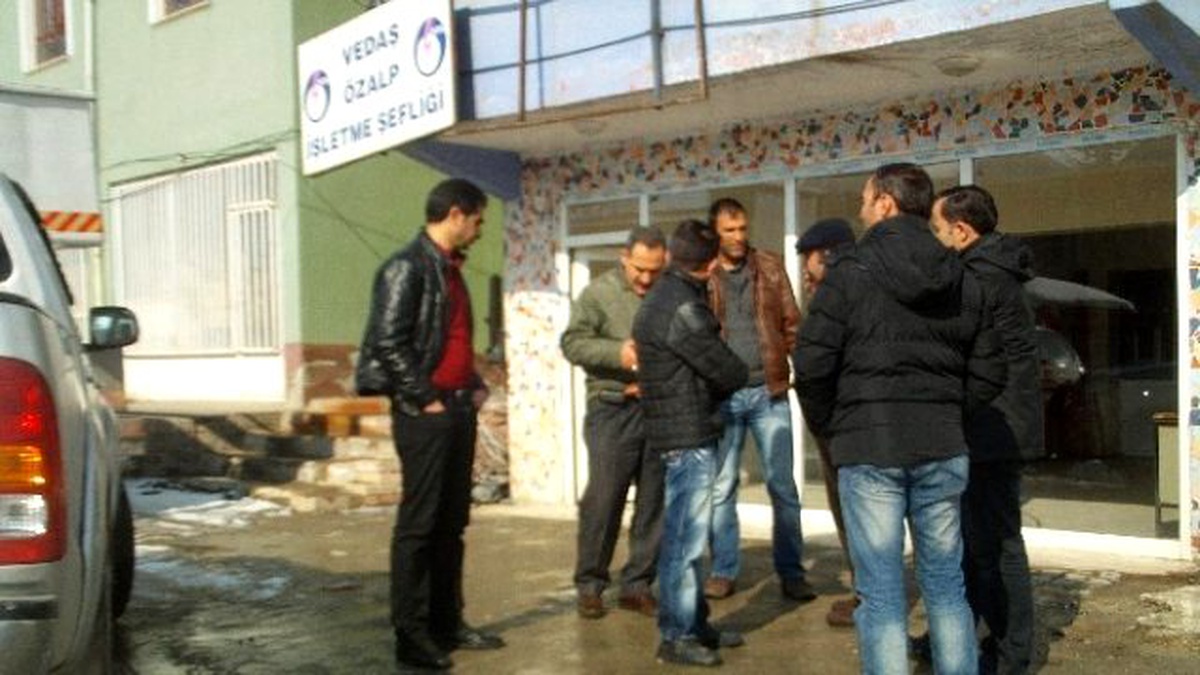 Eletkrik Kesintileri Esnafı Mağdur Etti