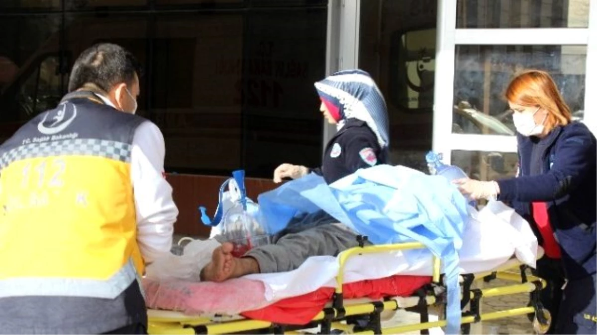 Esad Rejimi ve Rusya\'nın Saldırısında Yaralananlar Kilis\'e Getiriliyor