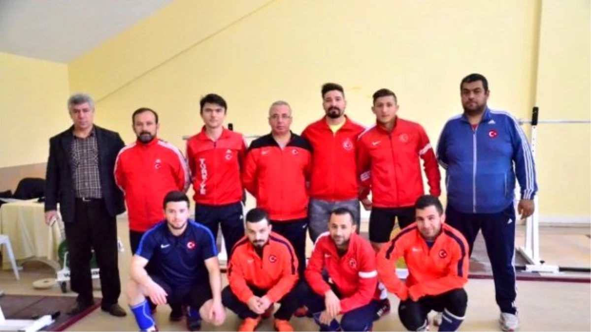 Halter Milli Takımı Avrupa Şampiyonası\'na Adana\'da Hazırlanıyor