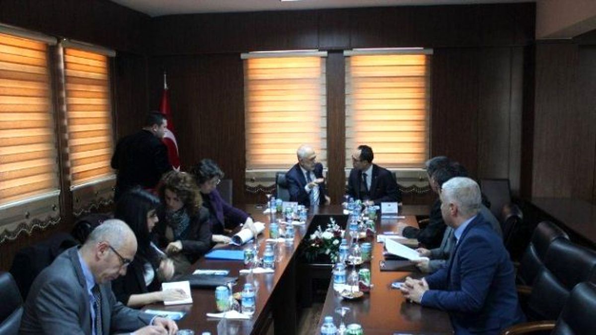 Kamu Başdenetiçisi Ömeroğlu, Öncüpınar Konteyner Kentini Ziyaret Etti