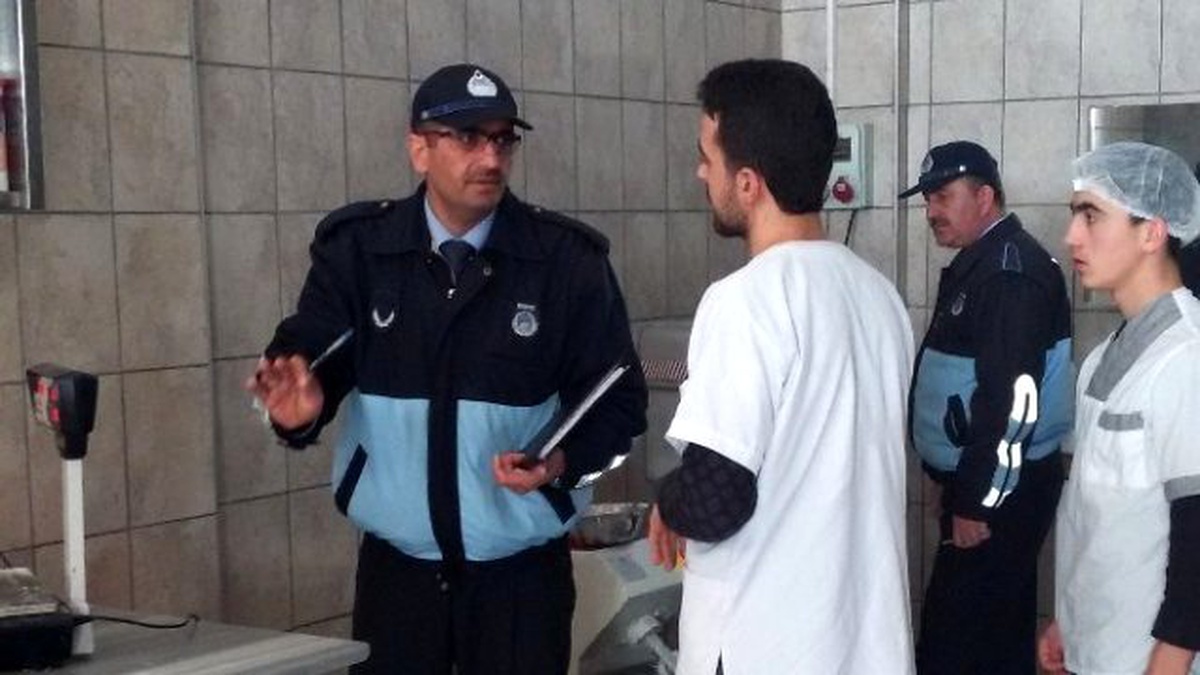 Kartepe Zabıtası Ölçü ve Tartı Aleti Sahiplerini Uyardı