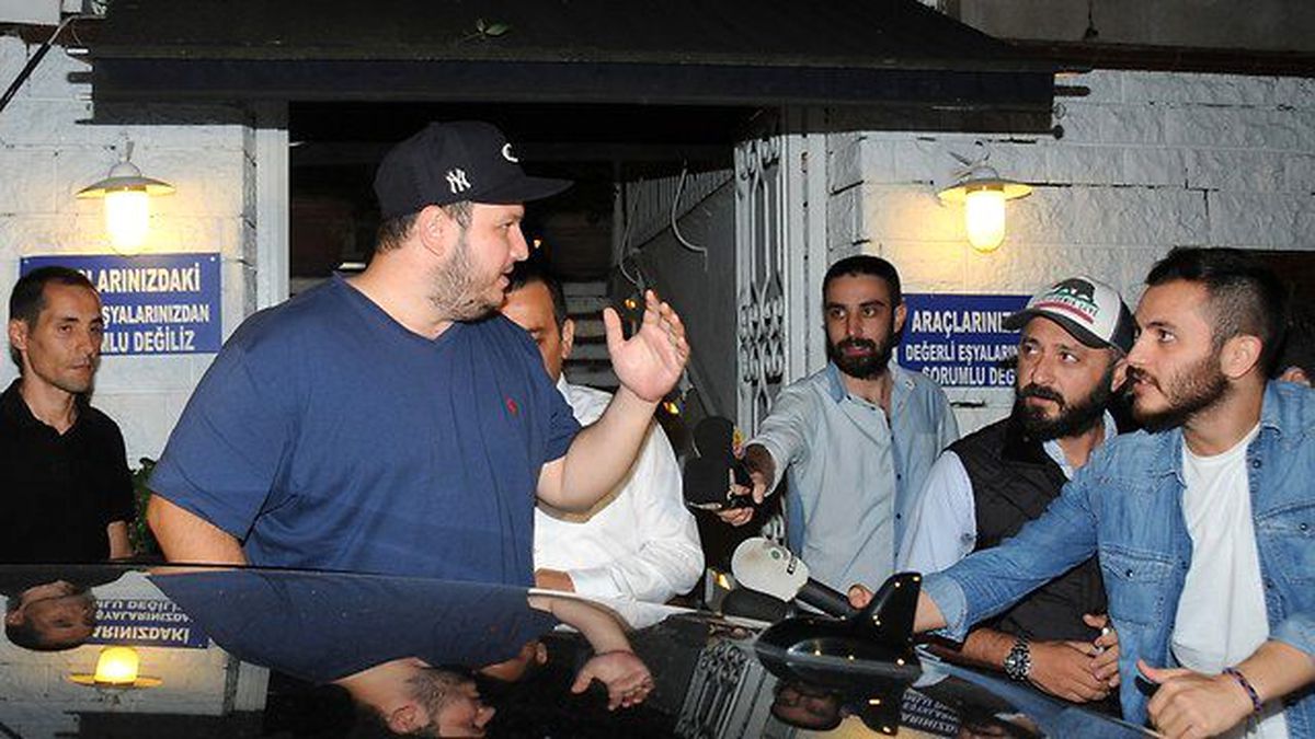 Şahan Gökbakar'dan Gazetecilere Soyadı Ayarı