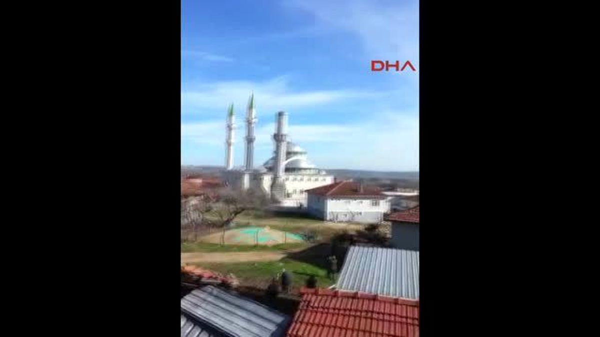 Sakarya - Eski Minare Yıkıldı