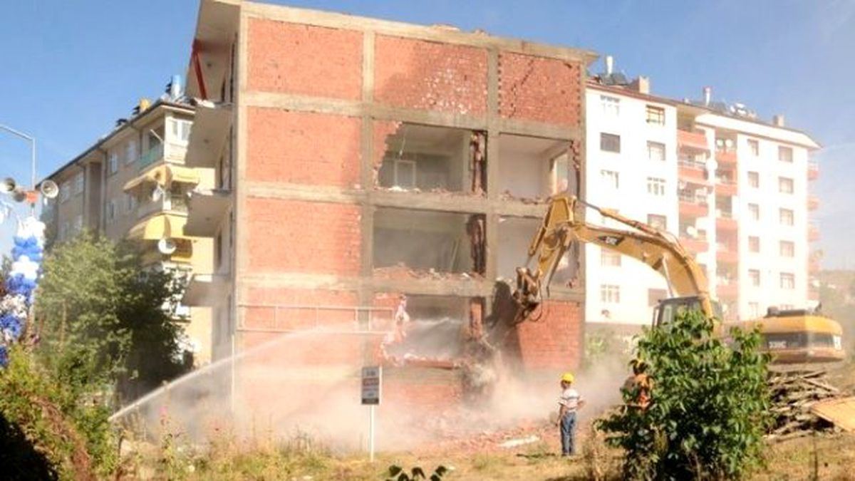 Tokat\'ta 843 Riskli Konutta Kentsel Dönüşüm Çalışması