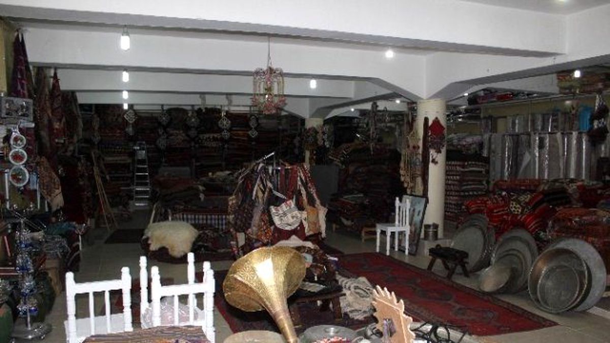 Antik Halı ve Ürünler Terör Nedeniyle Elde Kaldı