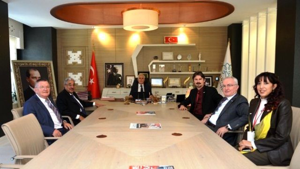Bozbey: "Bilardo Eğitim Kurumlarında Ders Olarak Verilmeli"