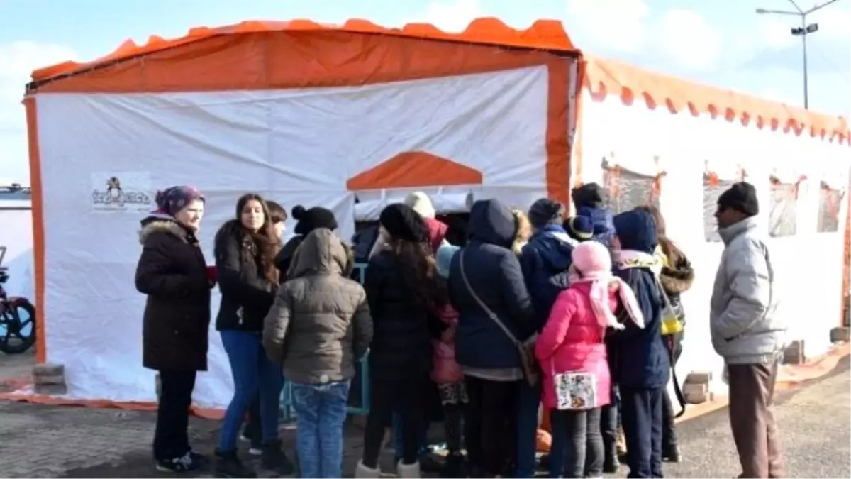 Çocuk Kulübü Üyelerine Buz Pateni Pisti Yüzde 50 İndirimli