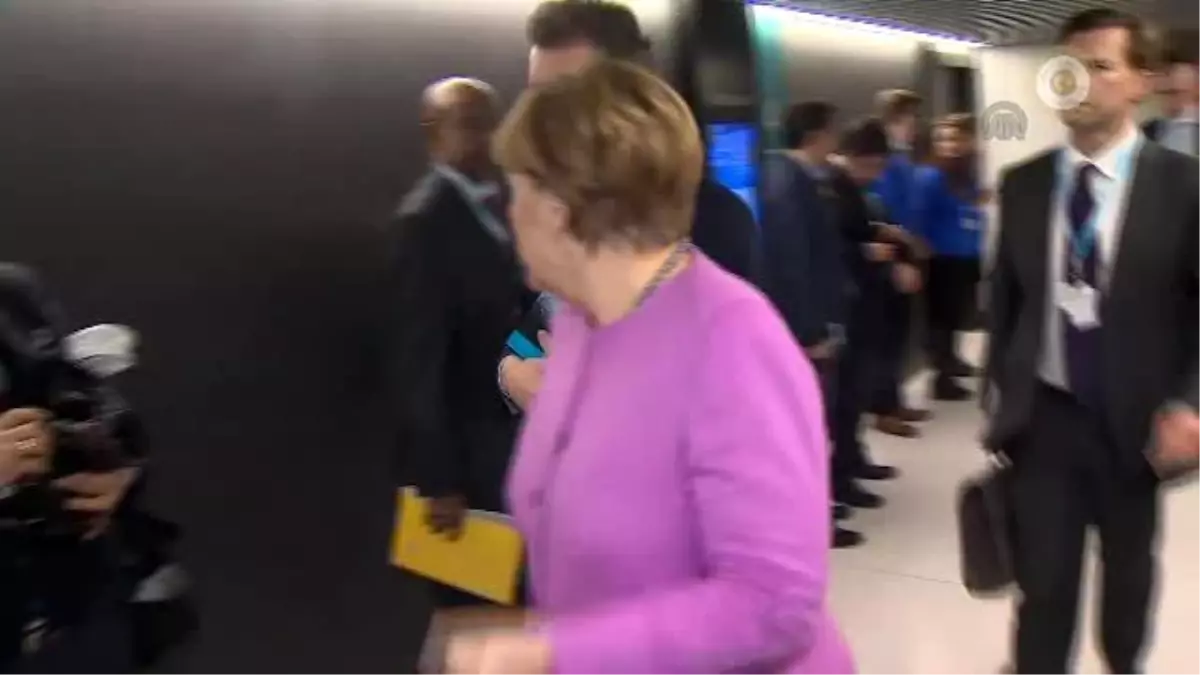 Davutoğlu-Merkel Görüşmesi