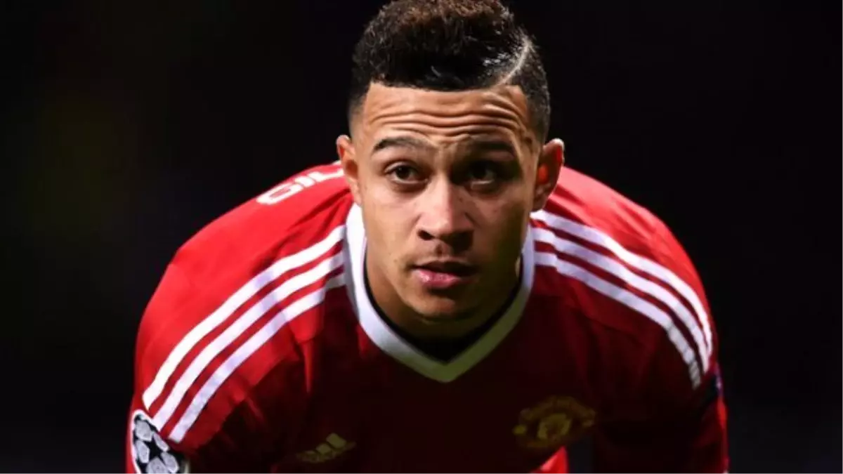 Depay\'a Sevgili Desteği