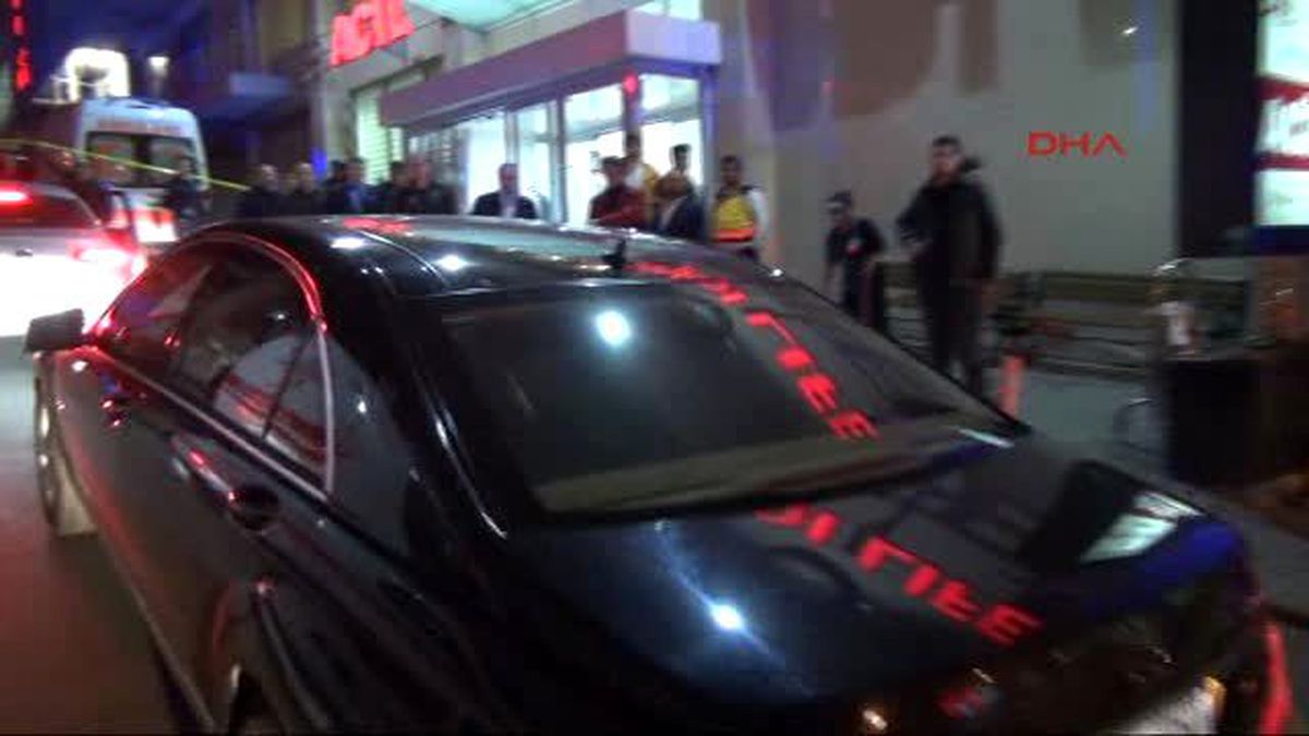 İstanbul Emniyet Müdürü Çalışkan, Yaralı Polisi Hastanede Ziyaret Etti