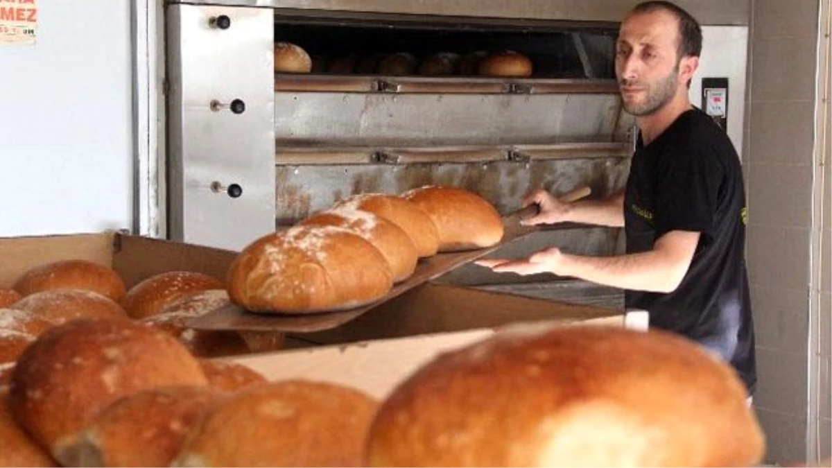 Kocaeli\'de Ekmeğe Yapılan Zamma Valilik Karşı Çıktı