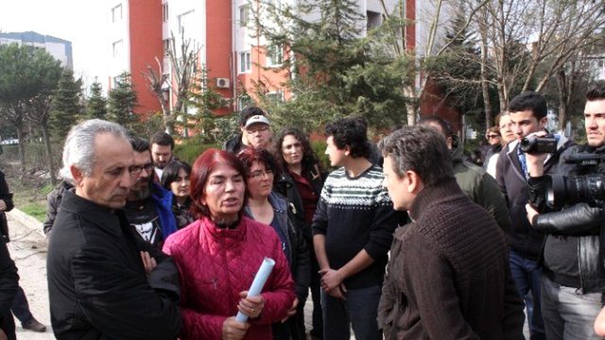 Mahallelerindeki Ağaçları Kestirmemek İçin Eylem Yaptılar