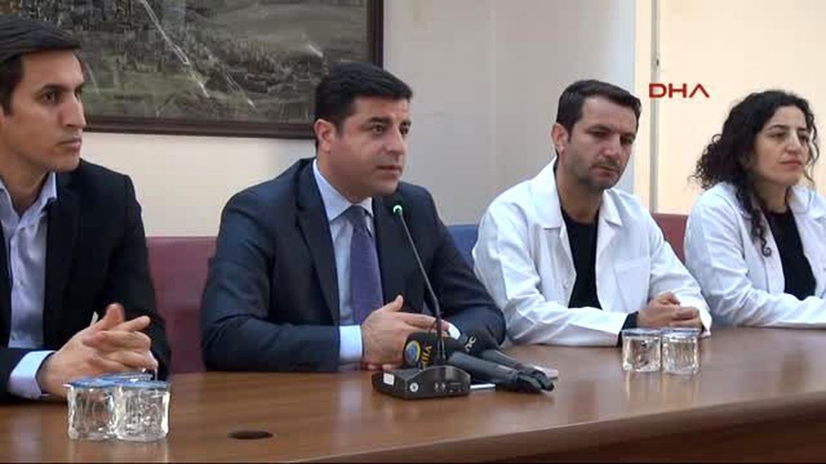 Mardin Demirtaş\'tan, Başbakan Davutoğlu\'na Yanıt: İlk Bilmesi Gereken Sensin