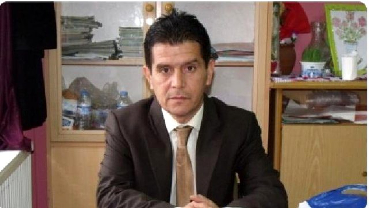 Öğretmen \'Çok Borcum Var\' Notu Bırakıp İntihar Etti