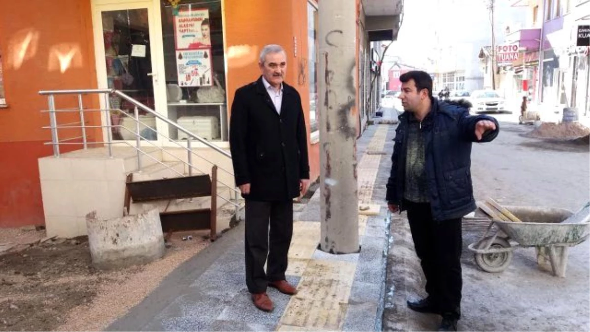 Osmancık Sadri Turan Caddesinde Kaldırım Çalışması