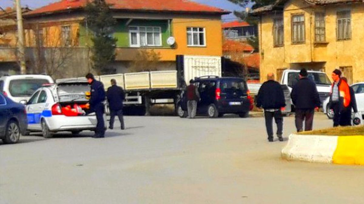 Osmancık\'ta Otomobille Eletrikli Bisiklet Çarpıştı