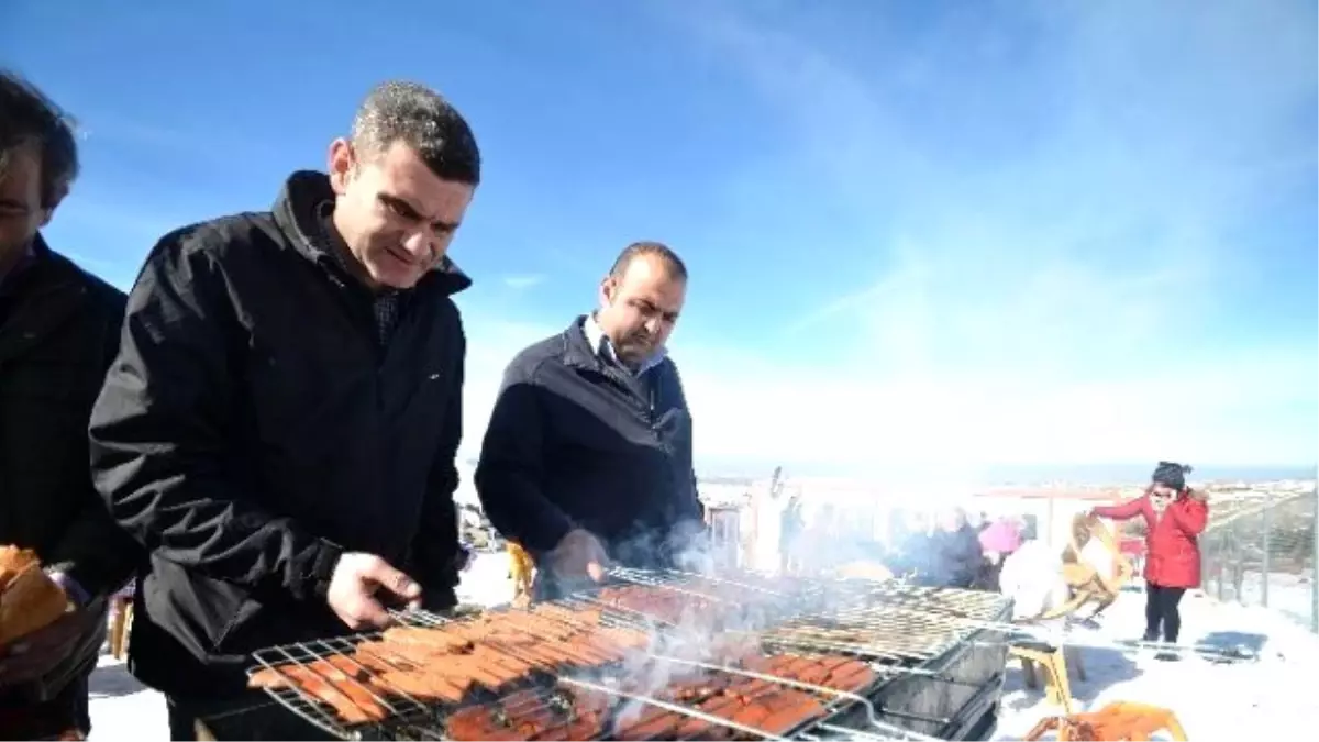 Sevgi Evleri Üyeleri Kayağın Keyfini Çıkarttı