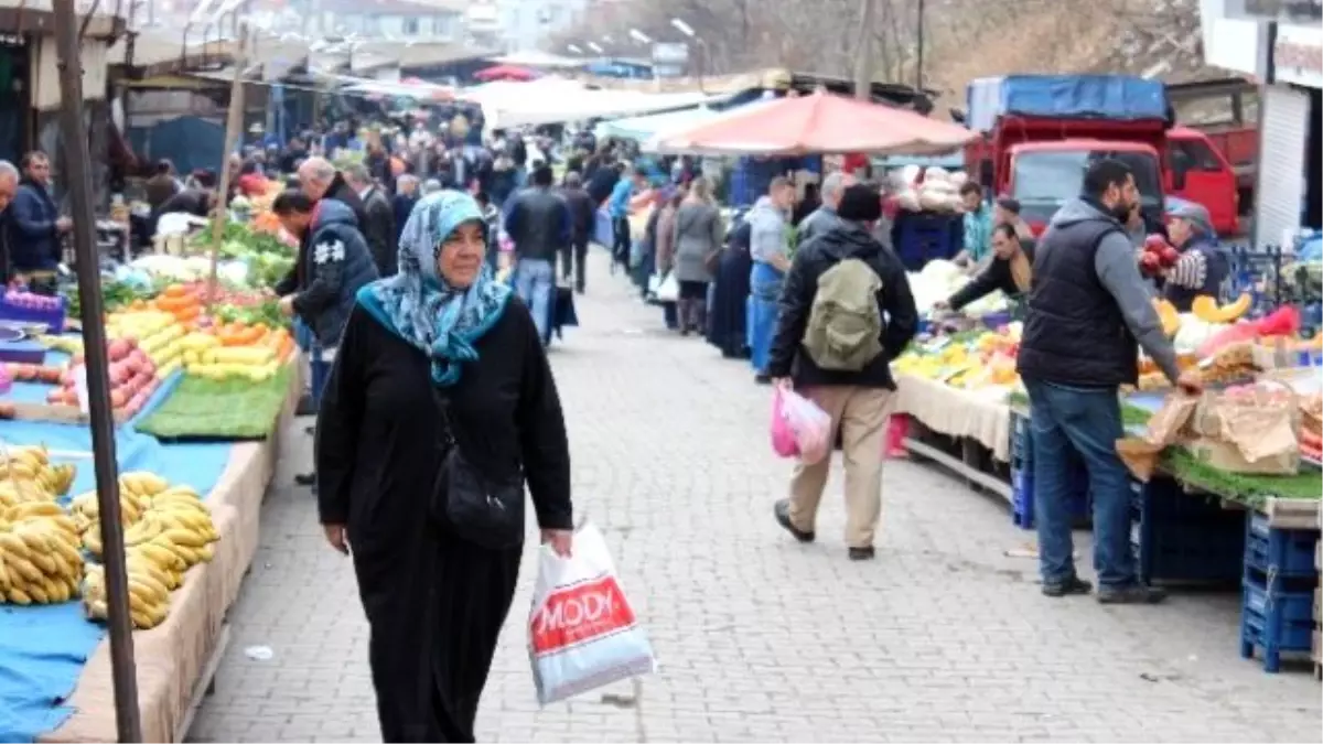 Tekirdağlılar Semt Pazarlarını Tercih Ediyor