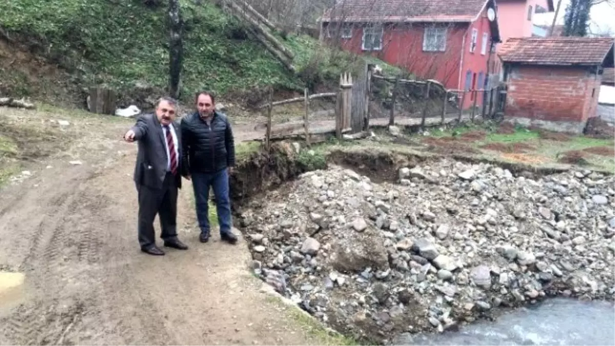 Ak Partili Milletvekili Demir, Heyelan Bölgesini İnceledi