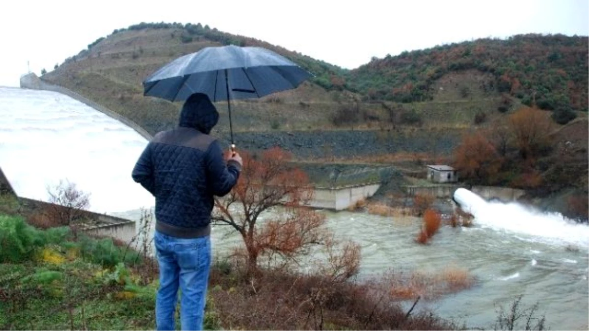 Bayramiç\'te Baraj Kapakları Açıldı