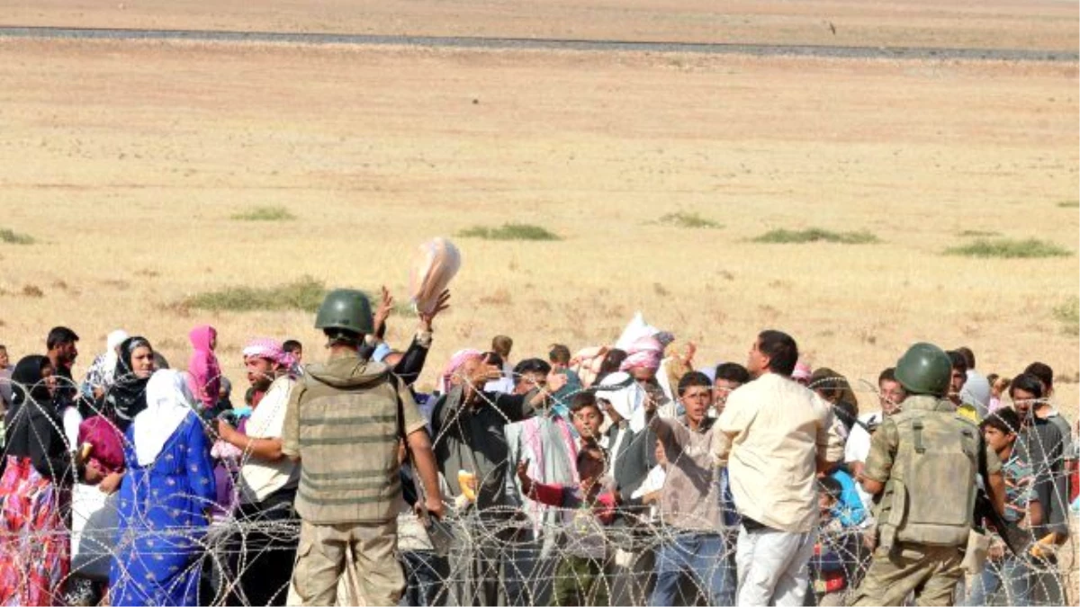 BM Açıkladı: 15 Bin Kişi Türkiye Sınırında