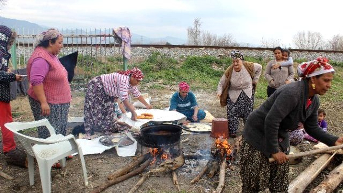 Çin Mallarına Yenik Düşen Roman Kadınlar Yeni Meslek Arayışına Girdi