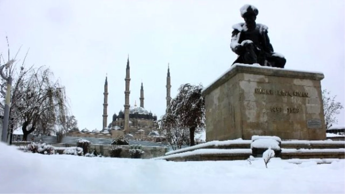 Edirne\'de Kar Yağışı Etkili Oldu