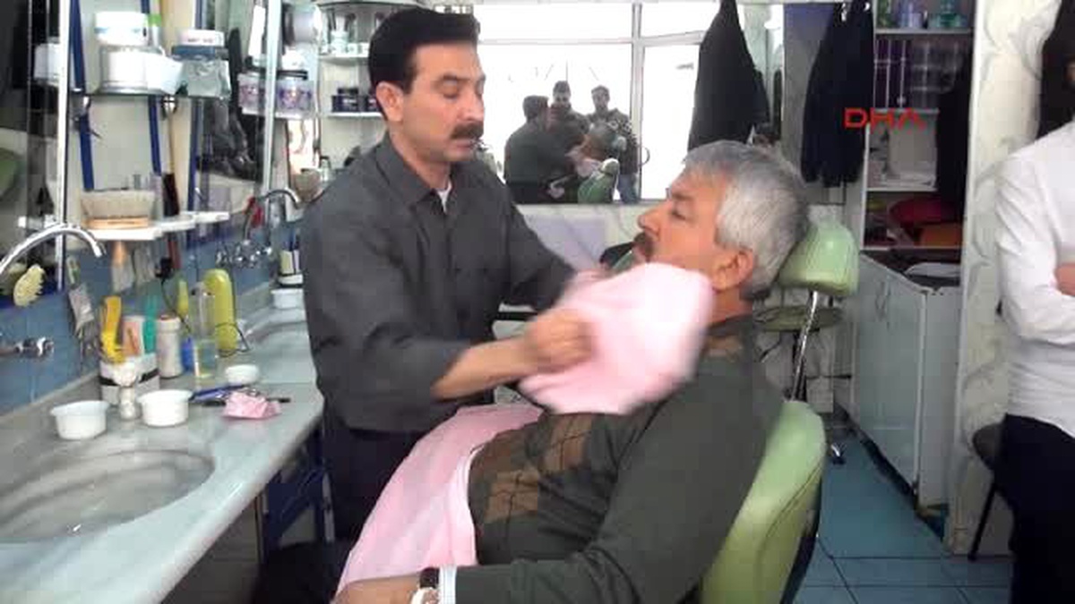 Gaziantepli Berber 500 Kişinin Kan Grubunu Kaydetti