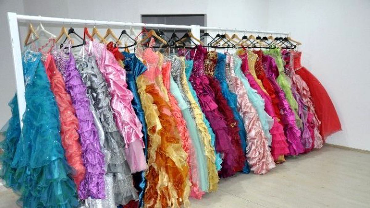 Kastamonu Belediyesi\'nden İhtiyaç Sahiplerine Gelinlik ve Kınalık