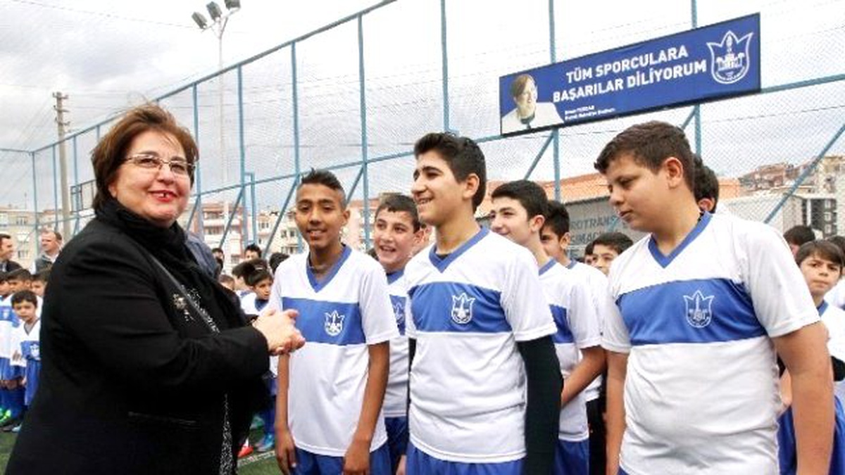 Konak\'ta Minikler Yarıyıl Tatilini Madalyayla Kapattı