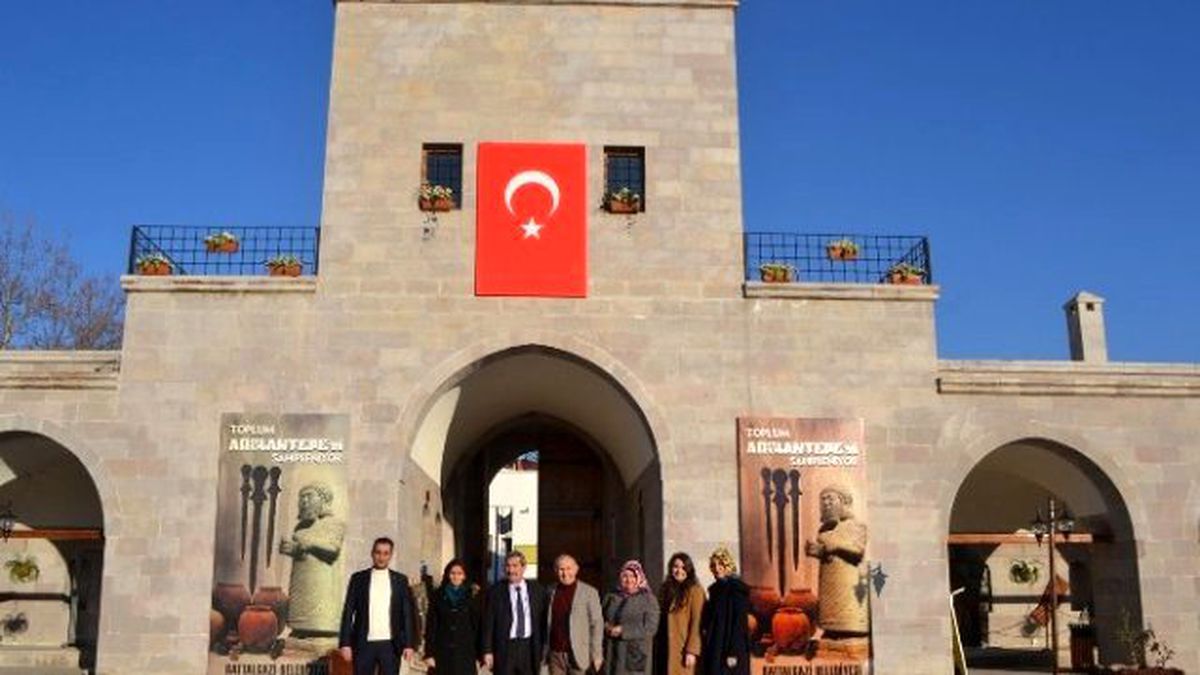 Prof. Dr. Ahmet Şimşirgil, Battalgazi İlçesinde Bulunan Tarihi Mekanları Gezdi