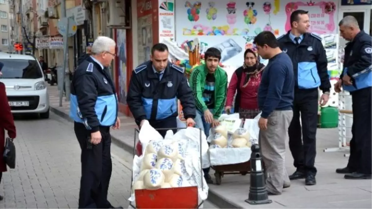 Seyyar Satıcılara Göz Açtırmadılar