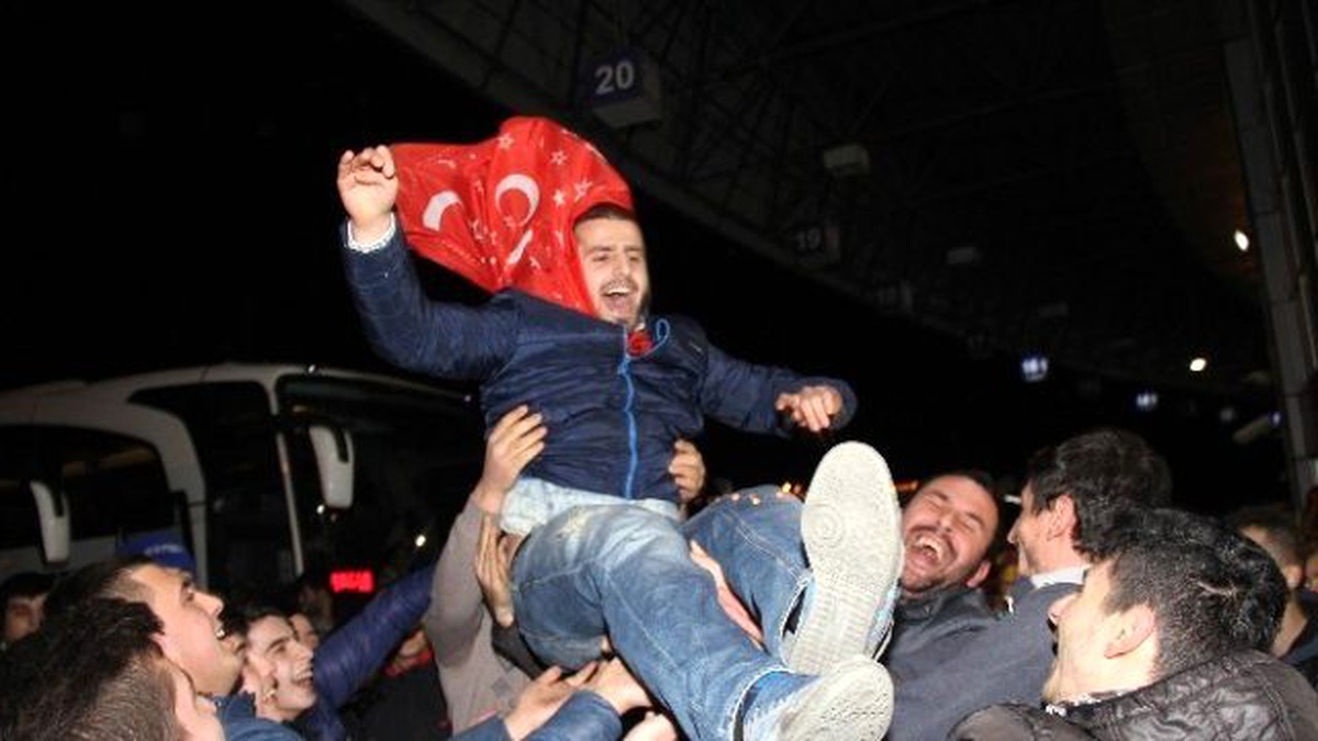 Vatani Görevini Yapmaya Coşkuyla Gönderildiler