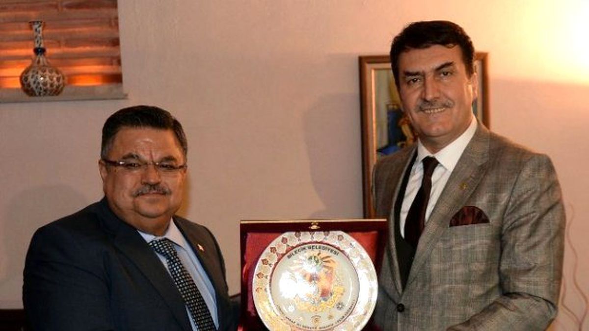 Yağcı\'dan Dündar\'a Nezaket Ziyareti