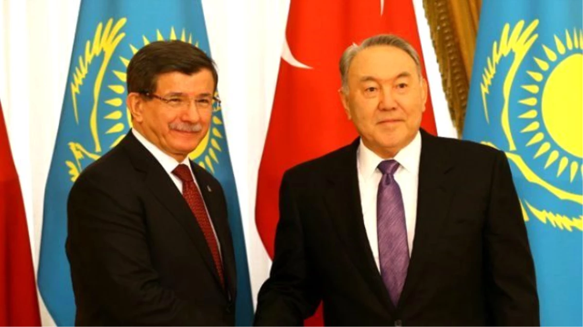 Başbakan Davutoğlu\'nun Özal Alıntısı Nazarbayev\'i Mest Etti