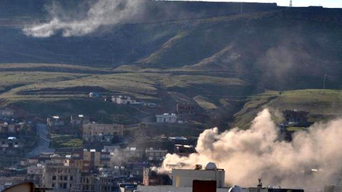 Cizre\'de Çatışmalar Yoğunlaştı, Fırın ve Market Açılmadı