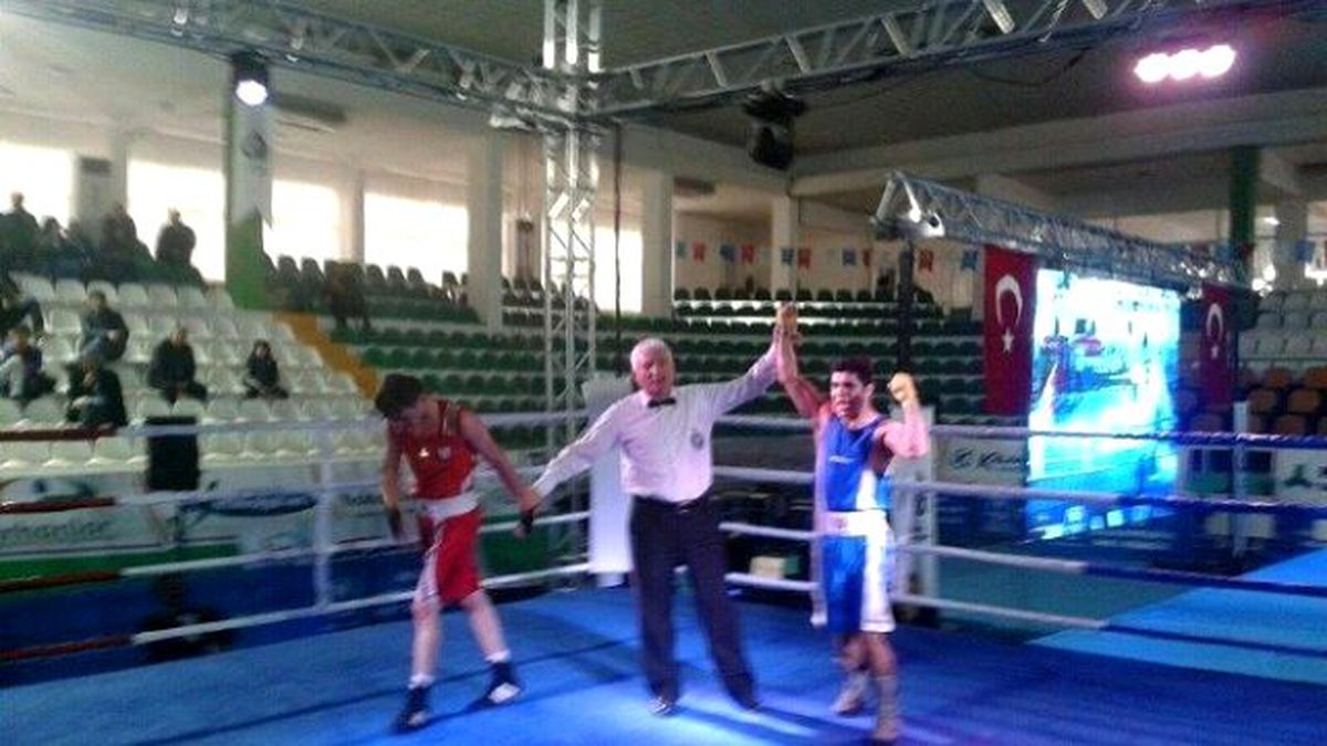 Giresun\'da Başlayan Gençler Türkiye Boks Şampiyonası Bugün Sona Erdi