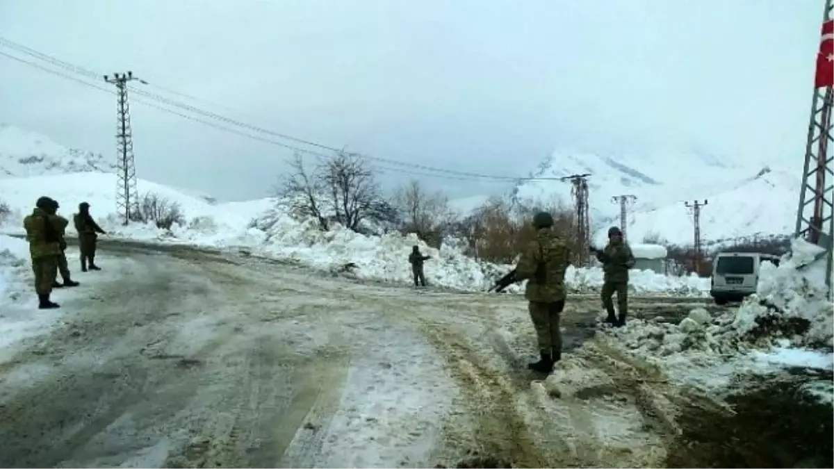 Hakkari Şehidini Bekliyor