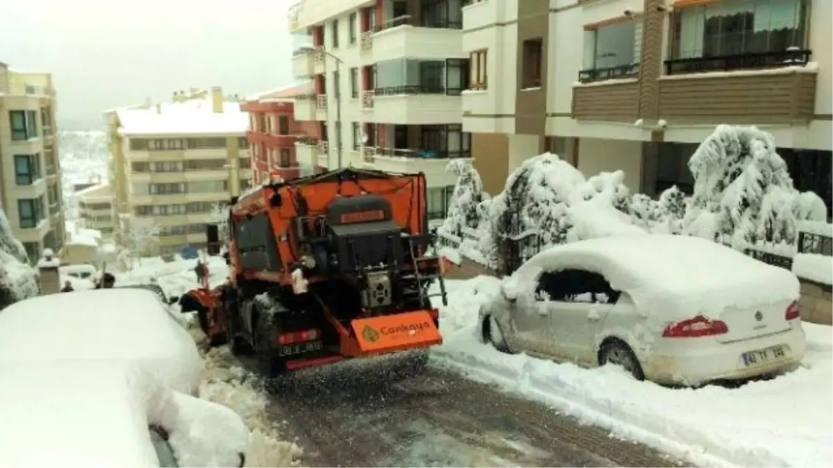 Sürpriz Kar Yağışına Anında Müdahale