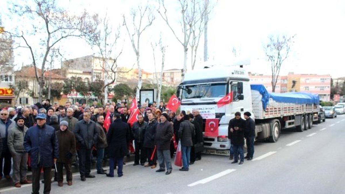 AK Parti Çanakkale İl Teşkilatından Bayırbucak Türkmenleri\'ne Yardım Tırı