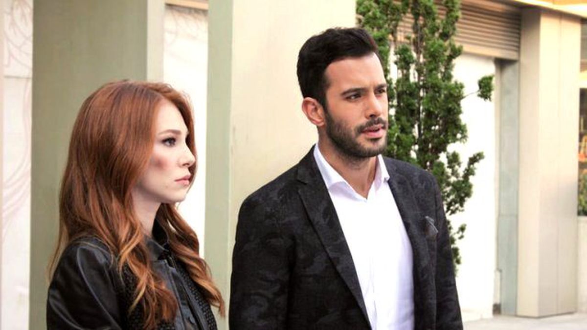 Elçin Sangu, Yüzünden Ameliyat Oldu