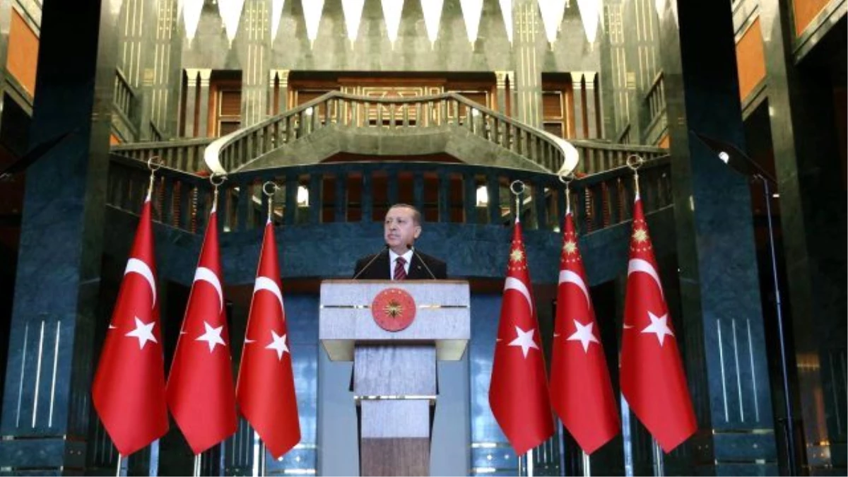 Erdoğan Saray\'da Bu Kez Sigarayı Bırakanları Ağırlayacak