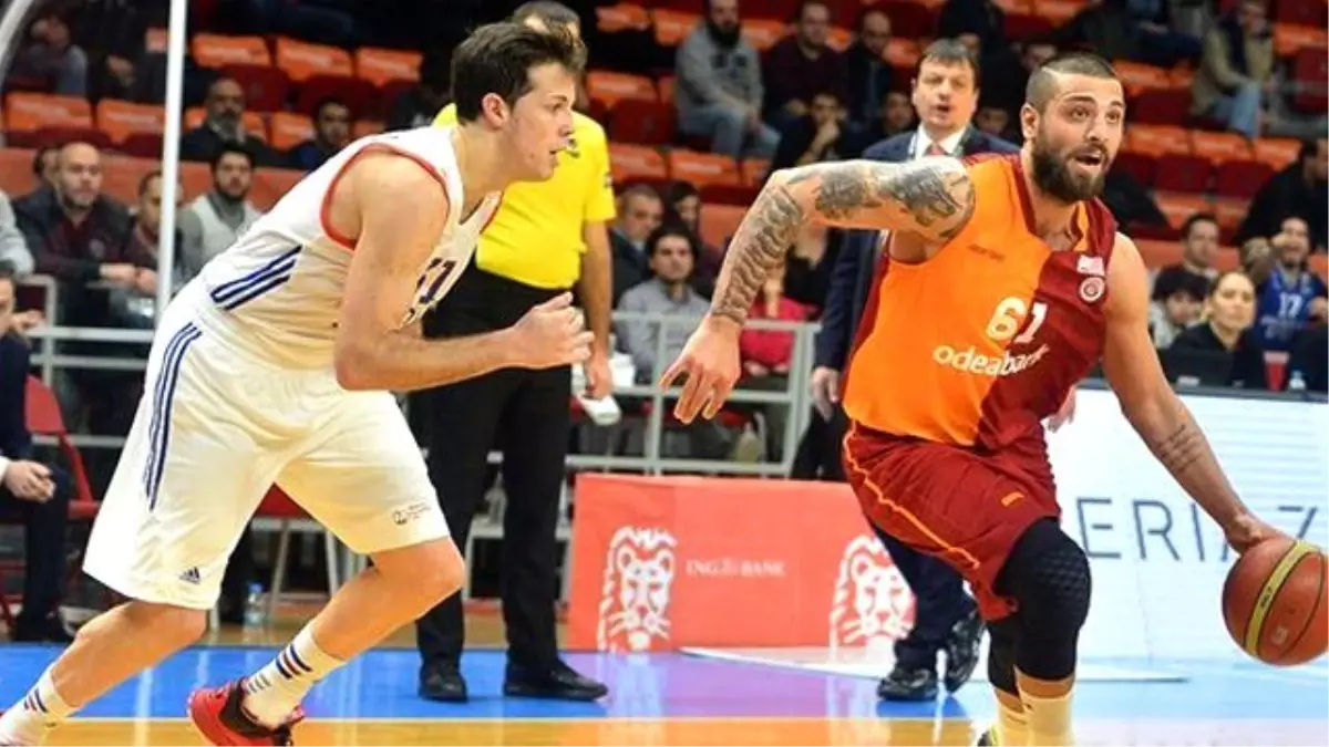 Galatasaray Odeabank, Anadolu Efes\'i 85-78 Yendi